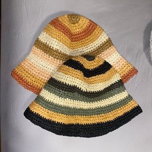 Universal threads bucket hats